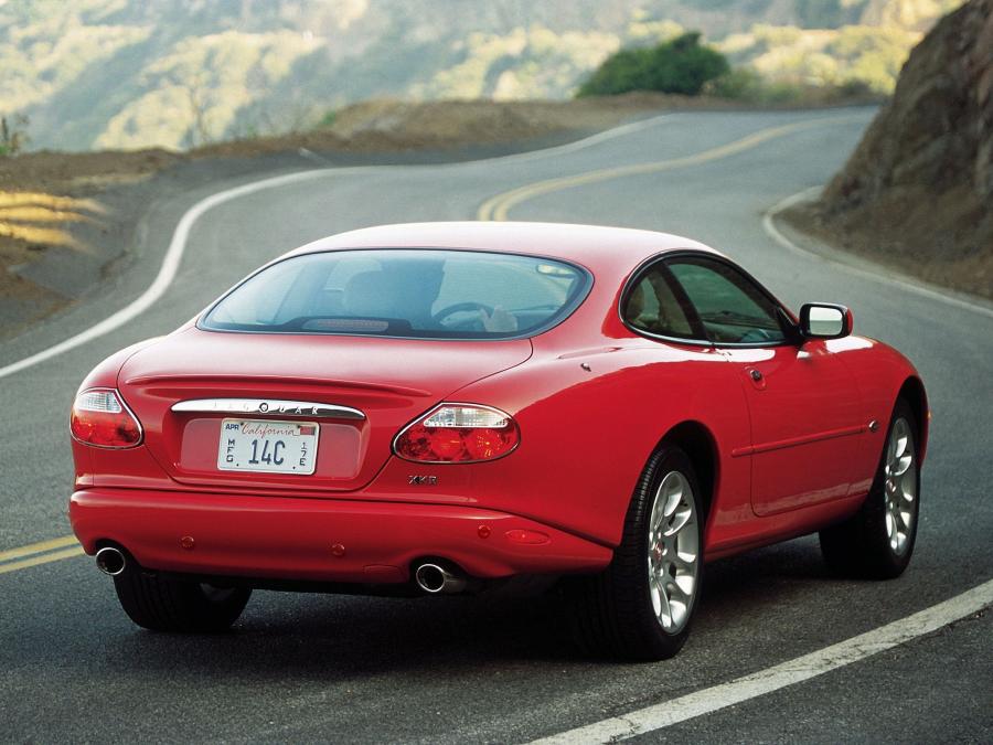  Jaguar XKR Coupe 1998 года  (фото 15 из 19)